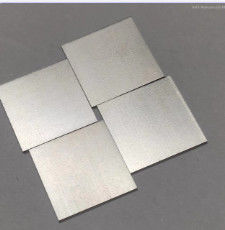 CVD シングルクリスタル 研究室で栽培されたダイヤモンドの種 無色 15x15x0.3mm