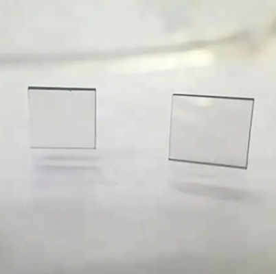 Les graines de diamants CVD synthétiques à cristal unique 5*5*0,3 outil de formage en blanc