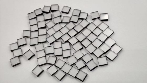 3x3x1 mm CVD Diamants cultivés en laboratoire 2PT 110 Plaque de diamant à cristal unique