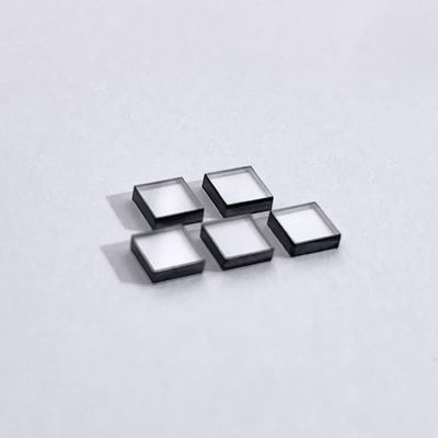 Des diamants cultivés en laboratoire CVD. Des diamants CVD de première qualité pour la fabrication de cristaux laser et de cristaux simples.